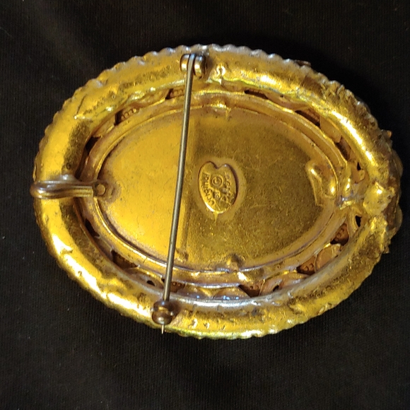 Vintage By ROBERT Hand Painted Brooch/ Pendant - Picture 2 of 6